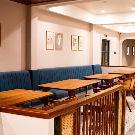 Hotel Benhur Kochi Ngoại thất bức ảnh