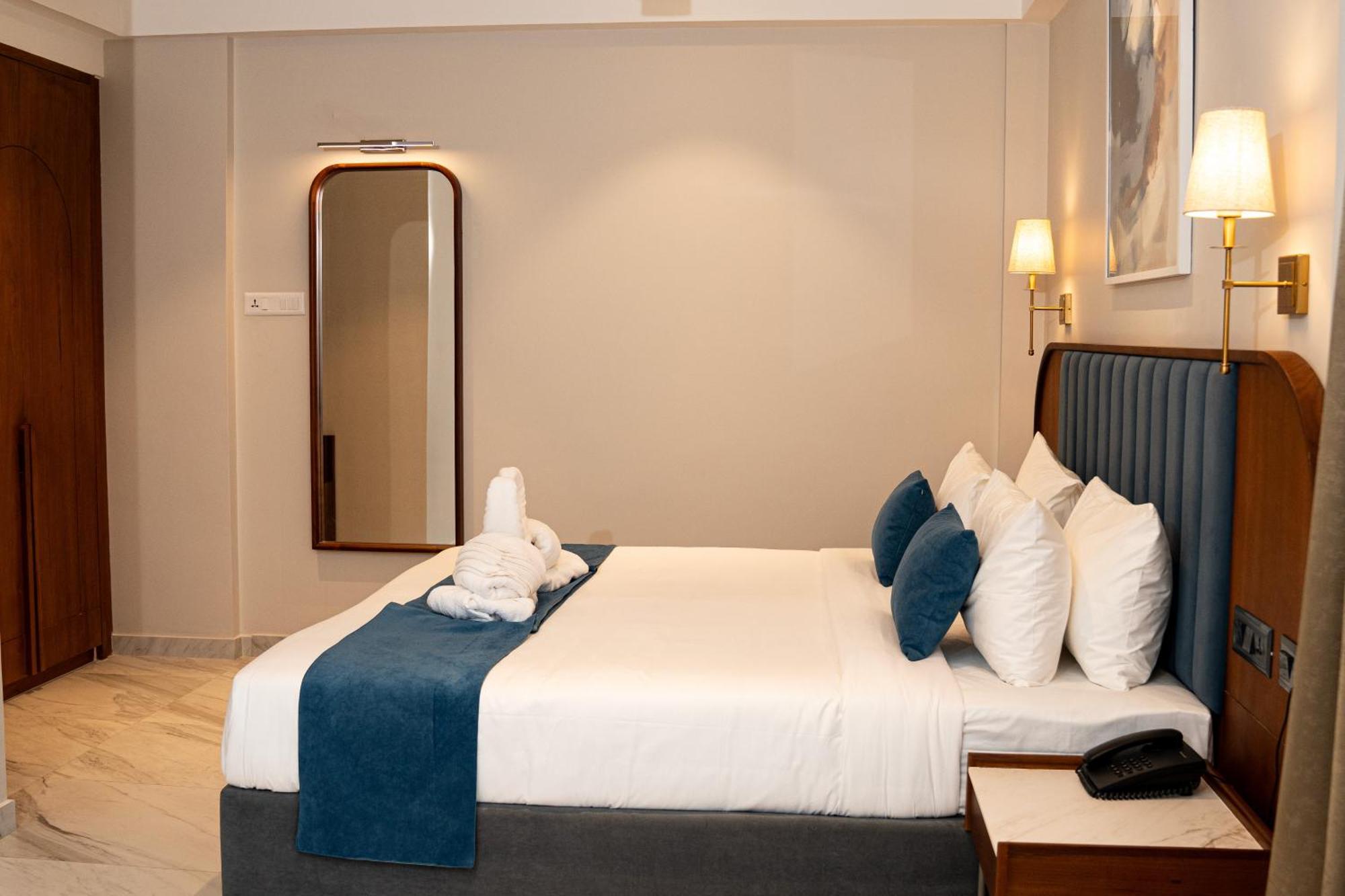 Hotel Benhur Kochi Ngoại thất bức ảnh